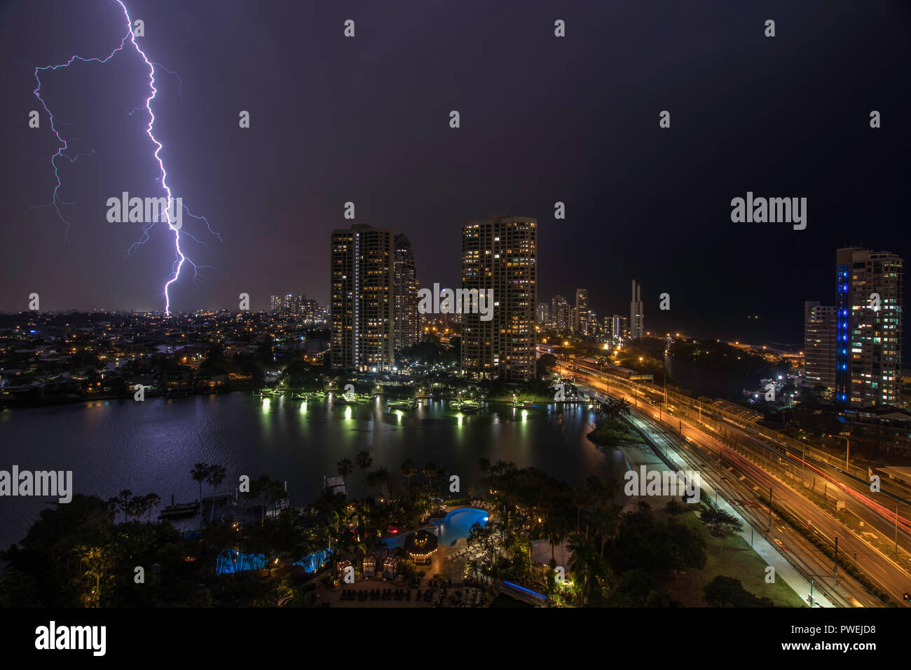 Lightning strike building hires stock photography and images Alamy