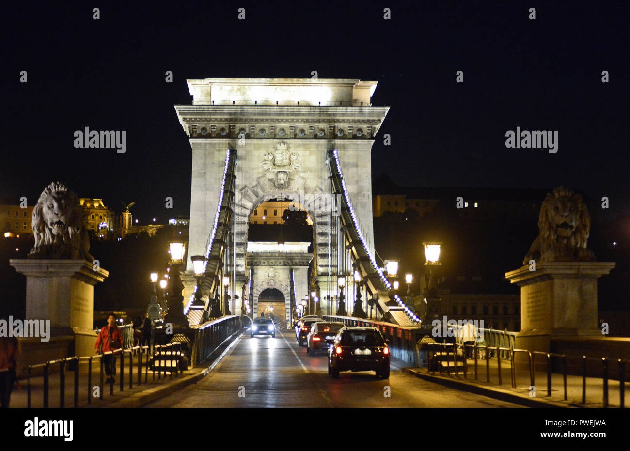 széchenyi chain bridge by night budapest hungary stock photo alamy