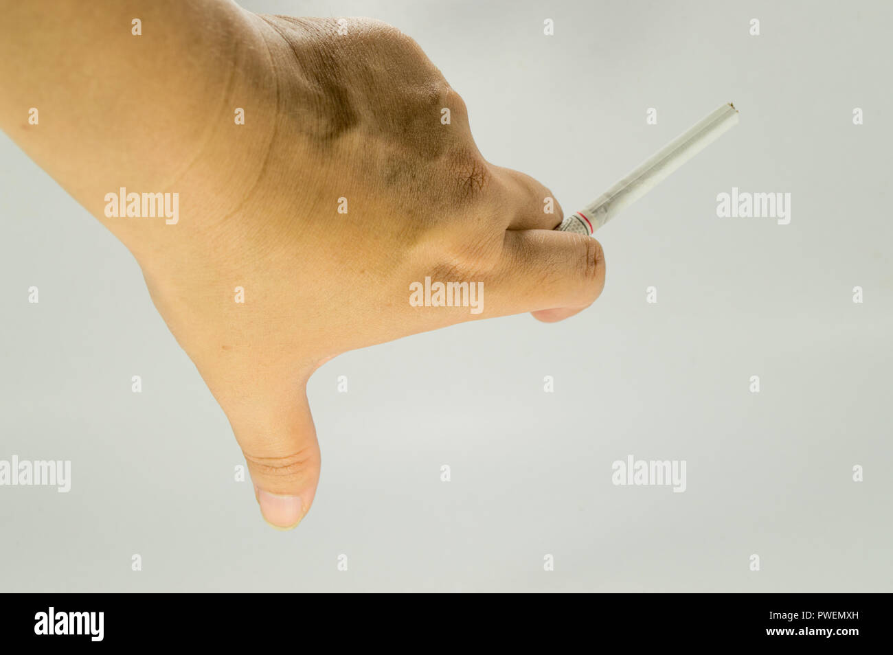 how to hold a cigarette properly How to Enjoy a Cigarette (with Pictures)