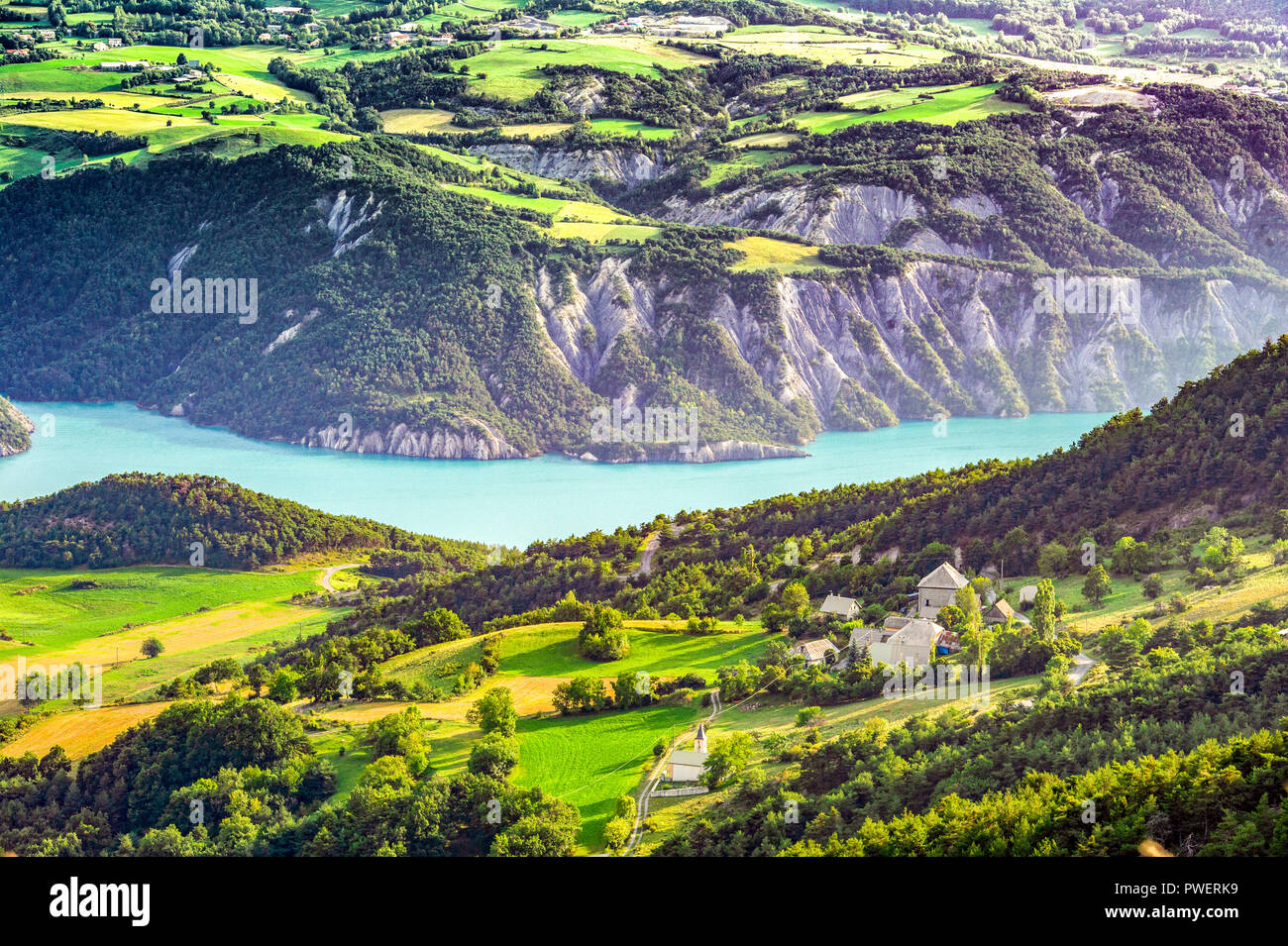 France. Hautes-Alpes (05). Serre-Ponçon Lake and the Pontis village from the Pontis Pass Stock Photo