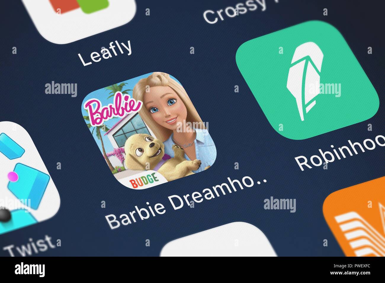 Barbie Dreamhouse Barbie Adventures App  Barbie dream house, Barbie, Barbie  images