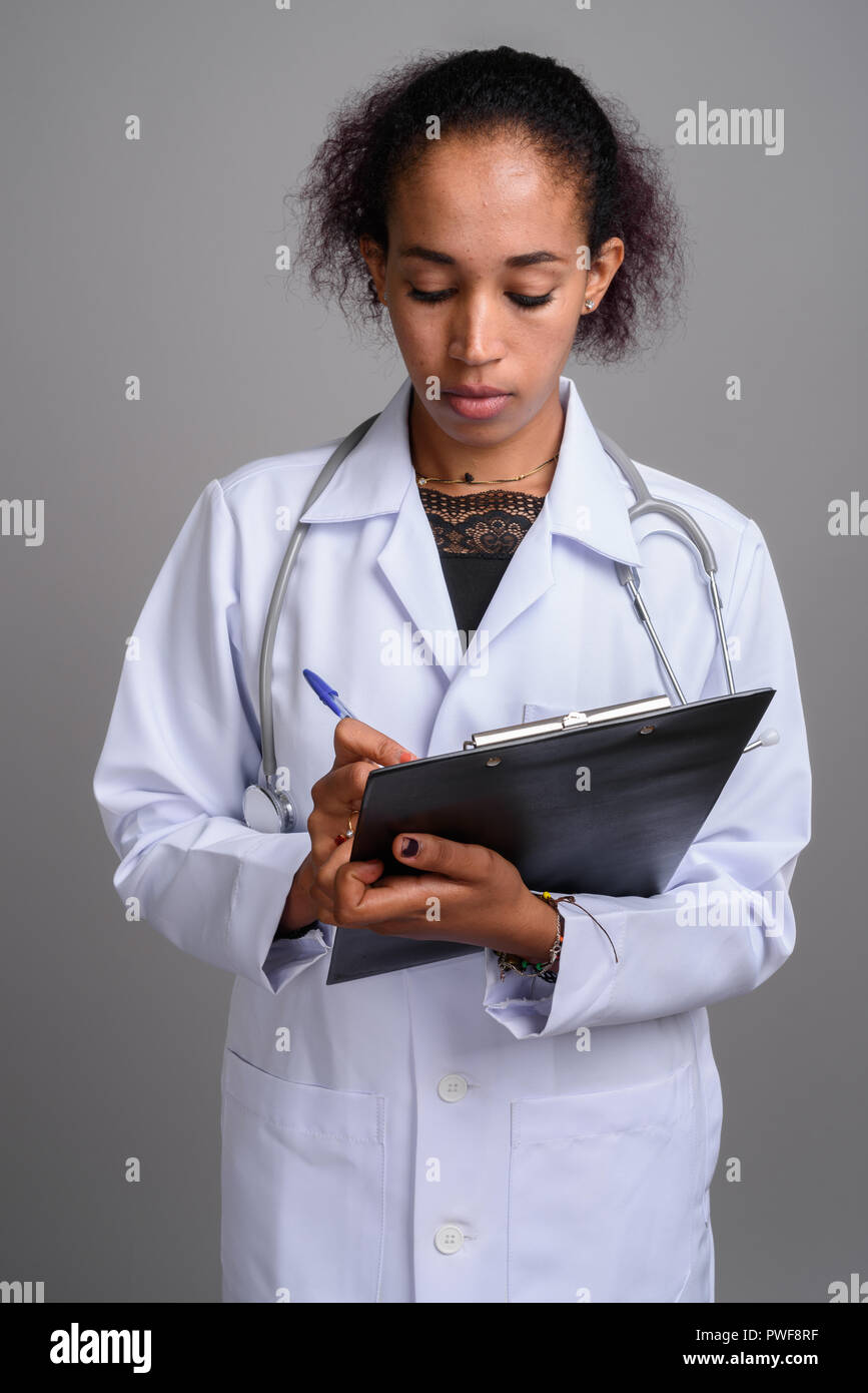 Ethiopian Doctor Hi Res Stock Photography And Images Alamy