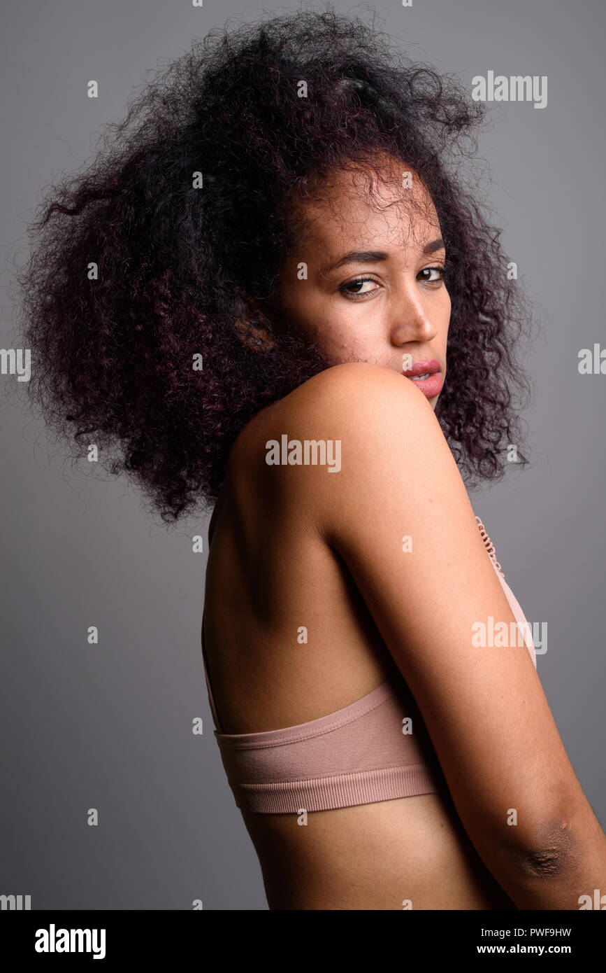 Close up portrait african woman hi-res stock photography and images - Alamy