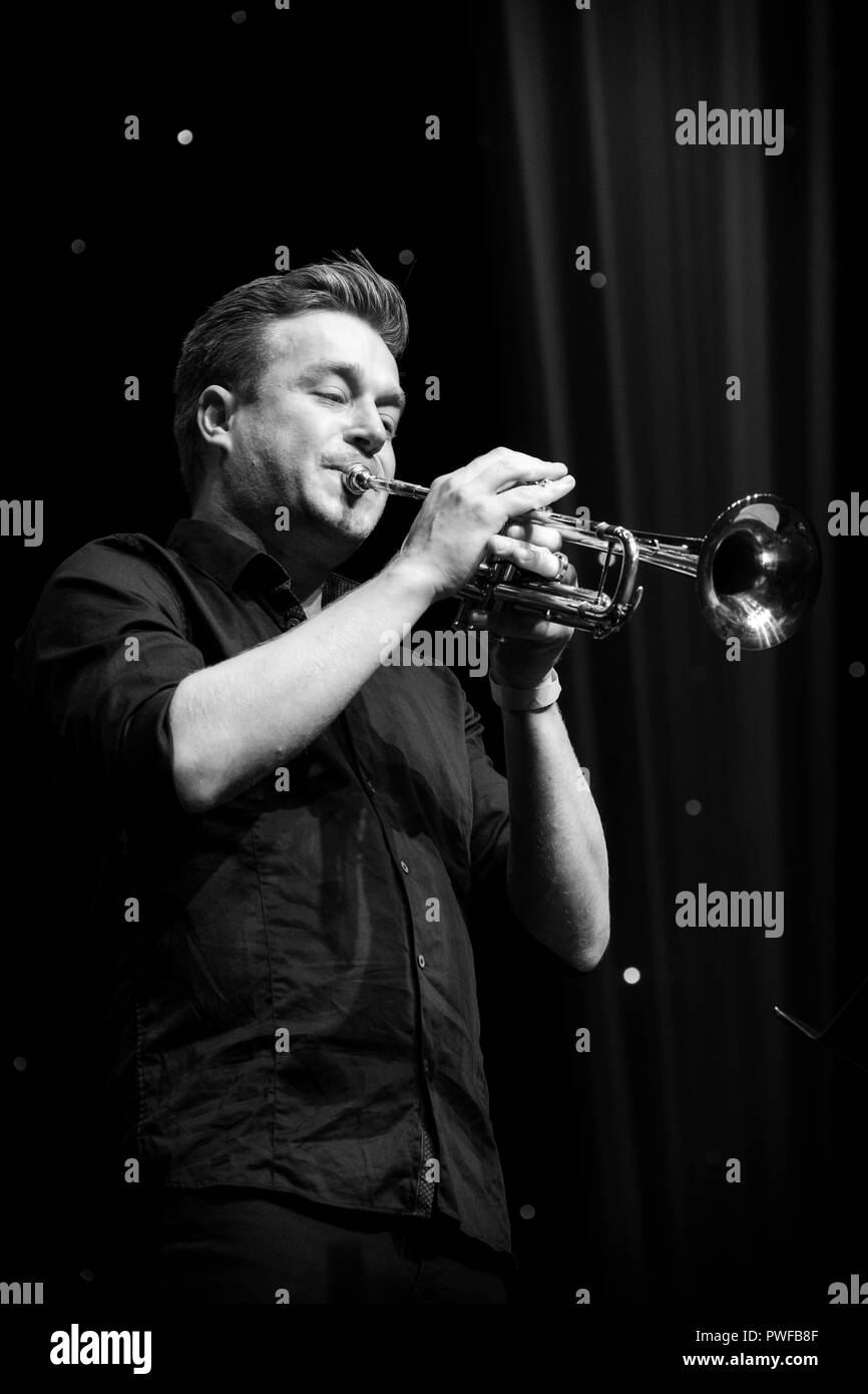 Graeme Flowers soloing on trumpet with the Terry Seabrook Quintet, Scarborough Jazz festival 2018 Stock Photo