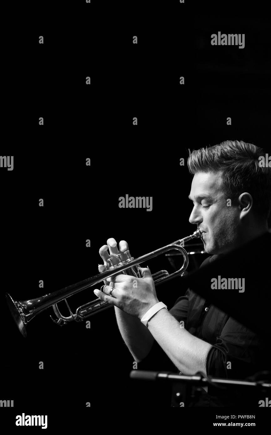 Graeme Flowers soloing on trumpet with the Terry Seabrook Quintet, Scarborough Jazz festival 2018 Stock Photo