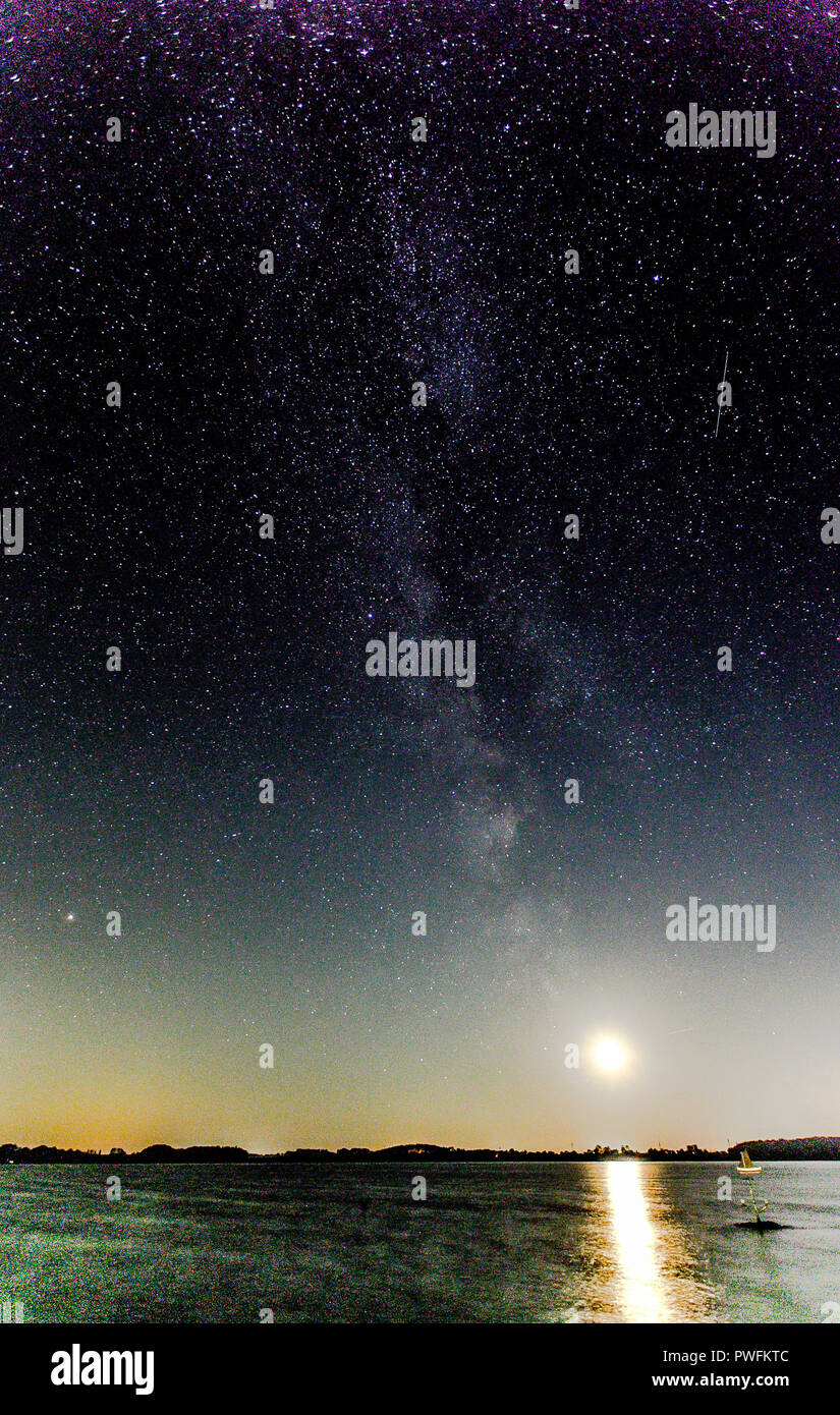 Stunning night sky milky hi-res stock photography and images - Alamy