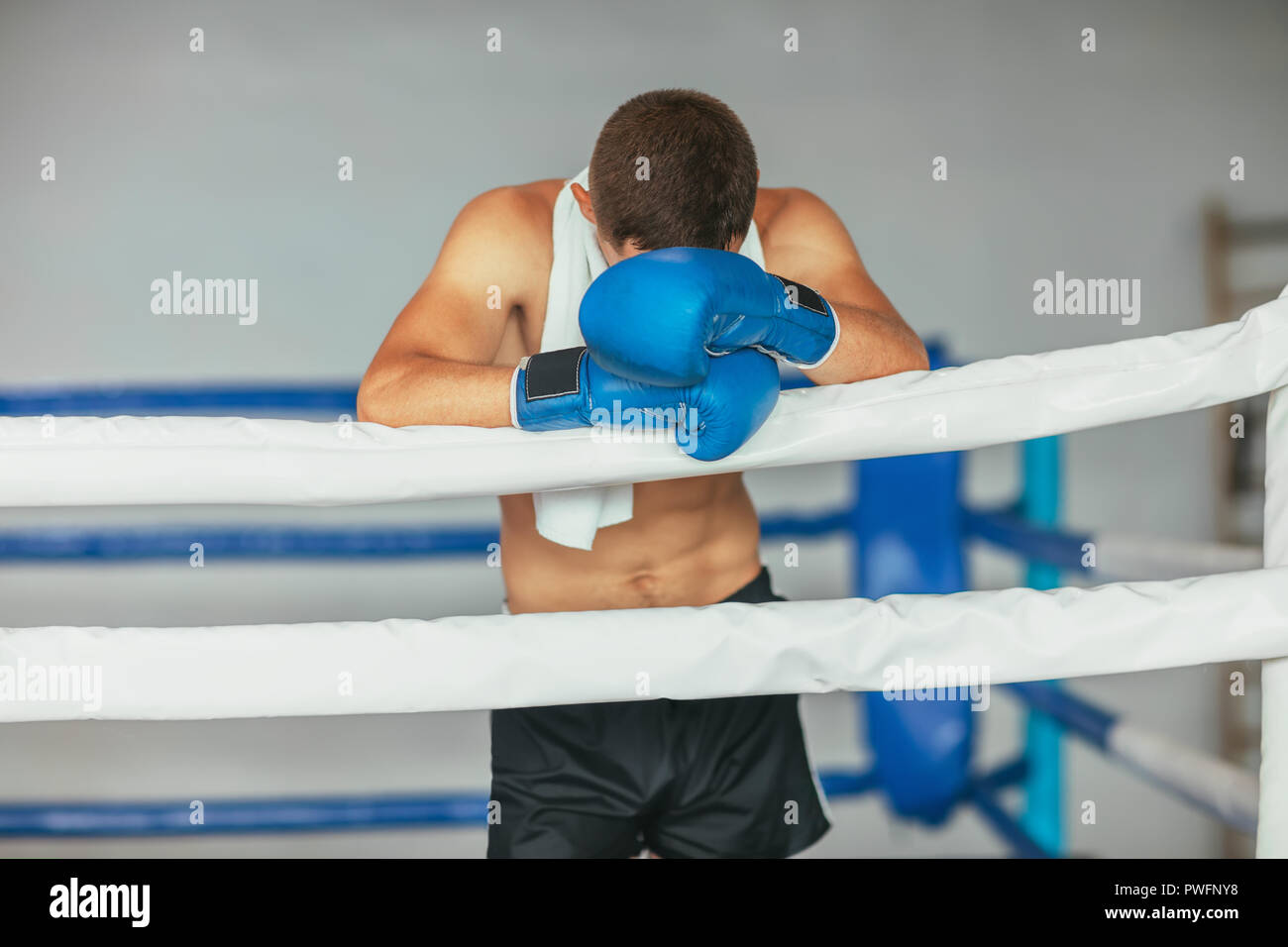 Boxing ring towel hires stock photography and images Alamy
