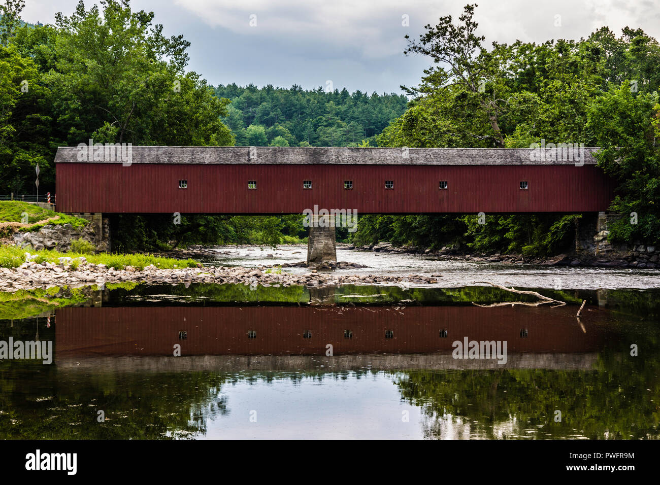 Covered Bridge West Cornwall, Connecticut, USA Stock Photo - Alamy