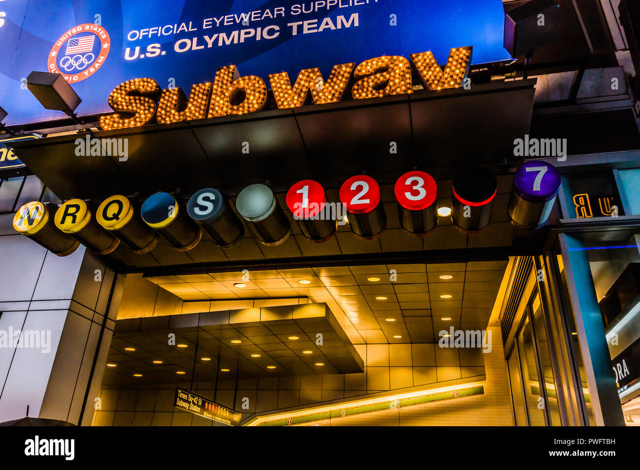 42nd Street – Port Authority Bus Terminal Subway Station Manhattan New  York, New York, USA Stock Photo - Alamy