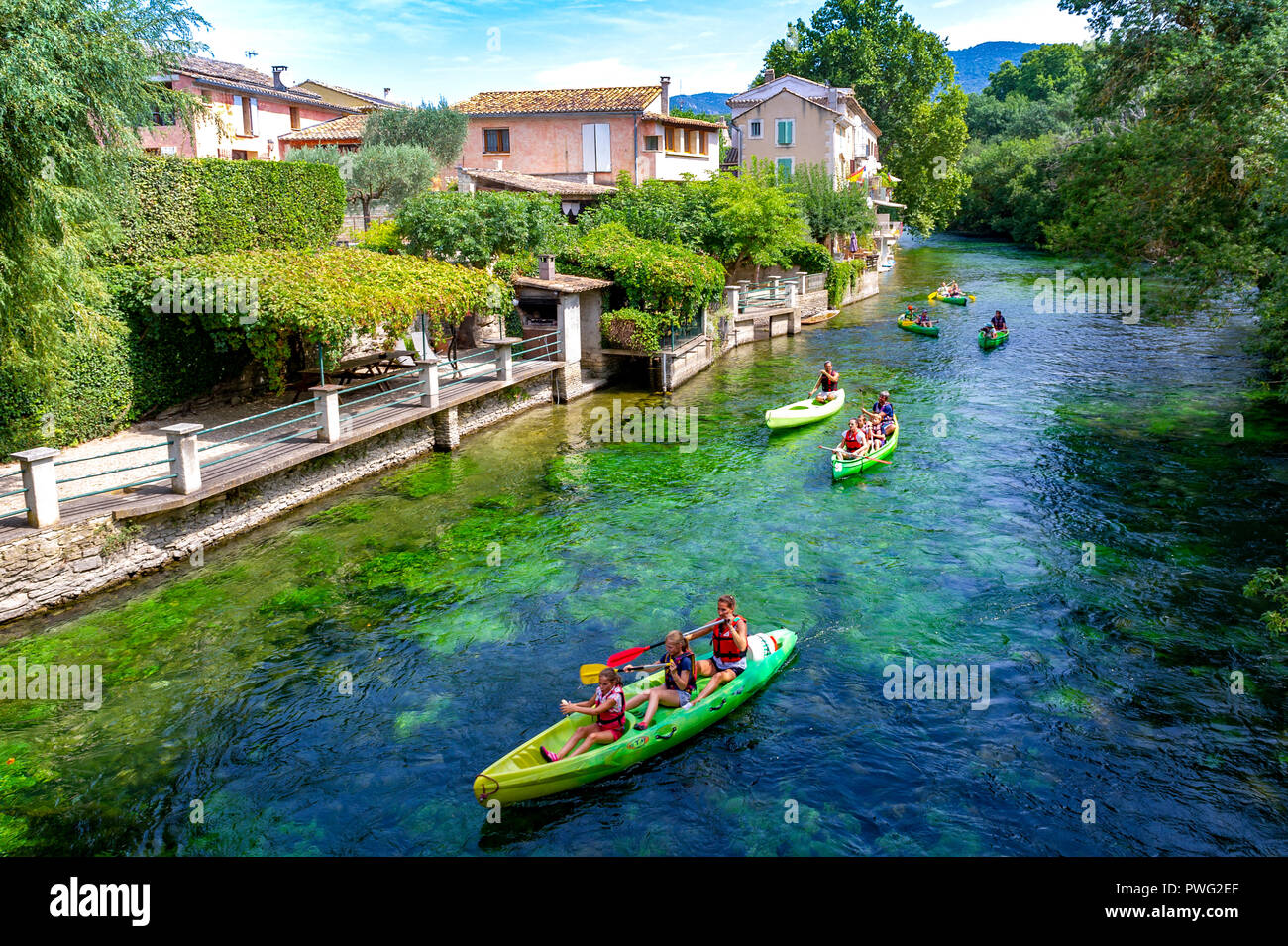 Canoe kayak sur la riviere hi-res stock photography and images - Alamy