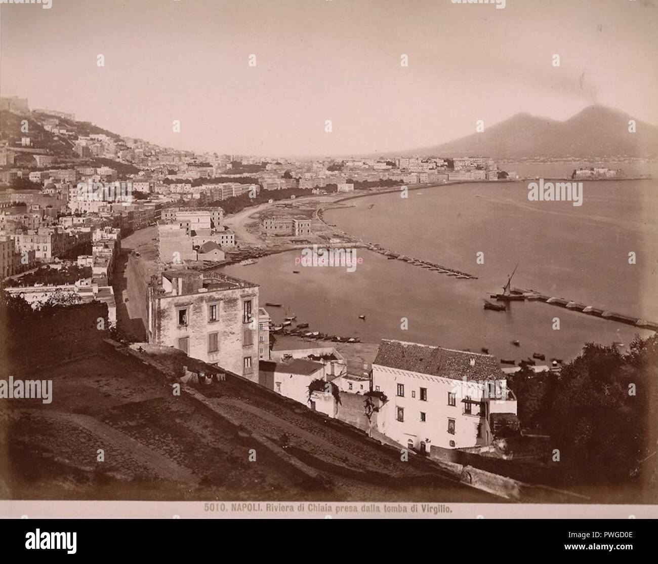 Brogi, Giacomo (1822-1881) - n. 5010 - Napoli - Riviera di Chiaia dalla tomba di Virgilio. Stock Photo