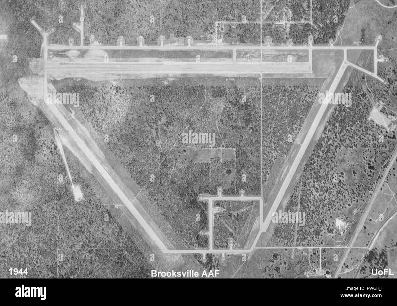 Airfield 1944 hires stock photography and images Alamy