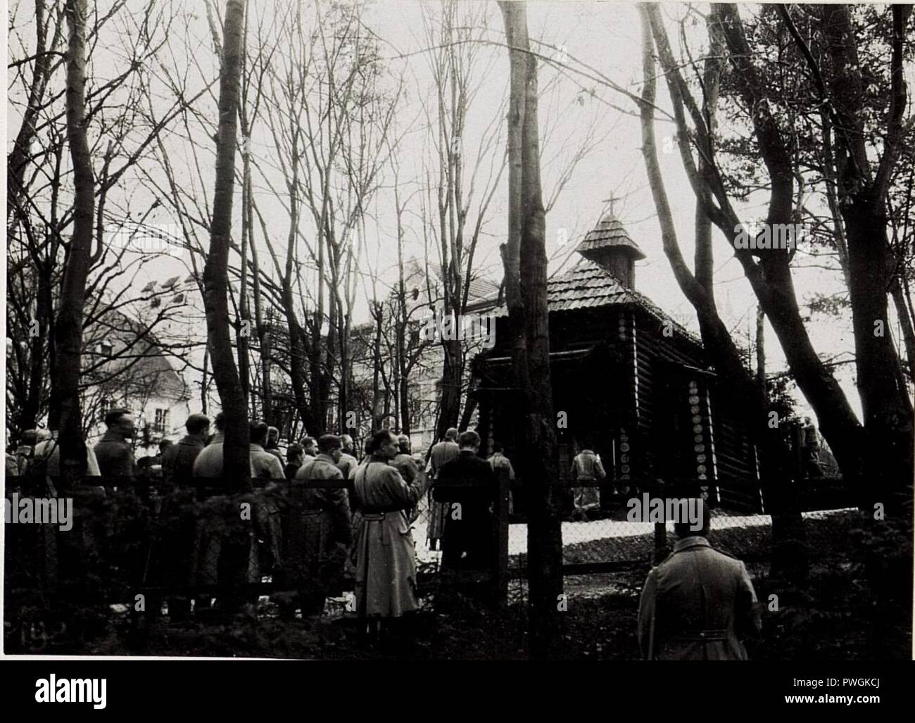Bruneck, Einweihung der Waldkapelle unterhalb des Soldatenfriedhofes in Gegenwart von Exzellenz von Roth, Dezember 1915. Stock Photo