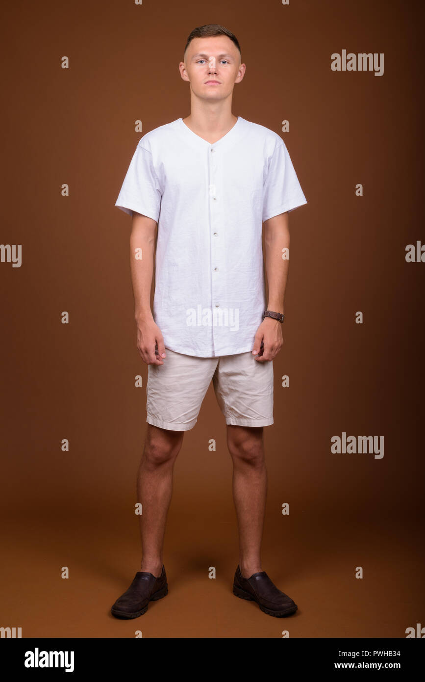 Man wearing white shirt hi-res stock photography and images - Alamy