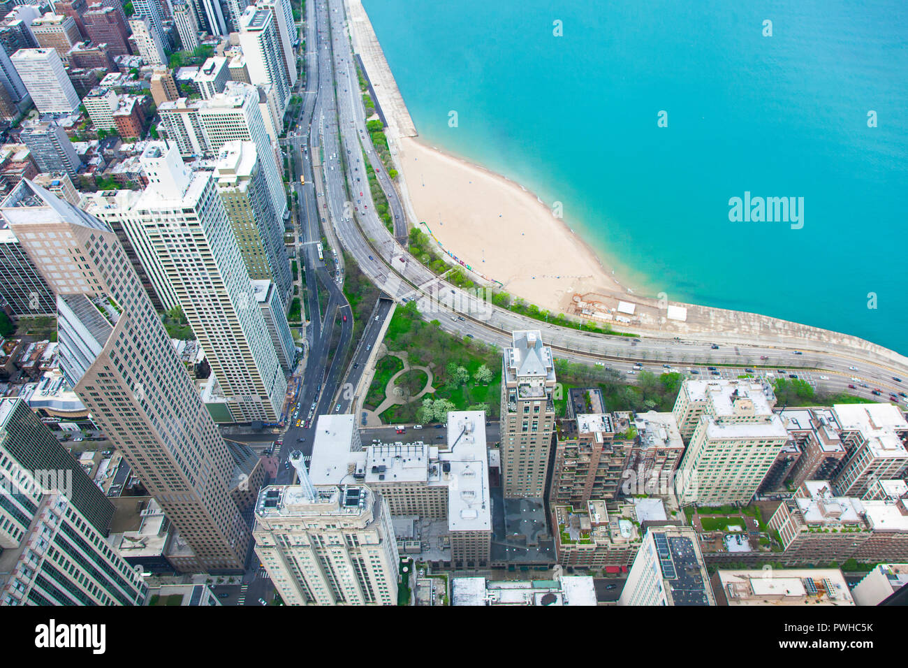 City skyline with Lake Michigan and Gold Coast historic district, North Side and Lincoln Park. Chicago, Illinois, US. Stock Photo