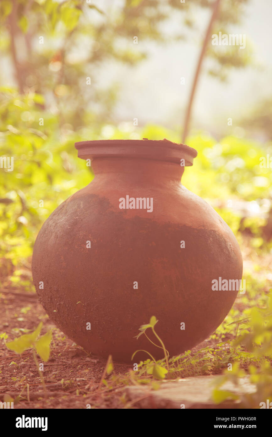 Drinking Water Stored In a Clay Pot Stock Photo Alamy
