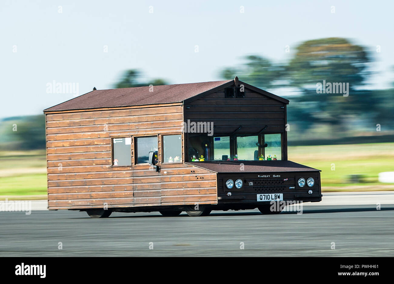 Fastest shed hi-res stock photography and images - Alamy