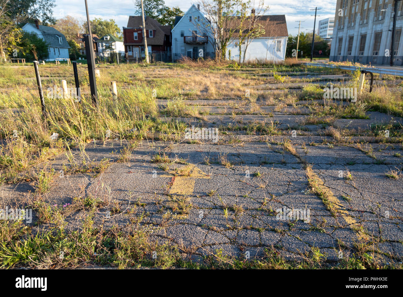 Kennesaw, GA / USA - 04/03/20: Macy's department store empty parking lots -  shut down and furloughed employees at Cobb county Town Center mall - econo  Stock Photo - Alamy