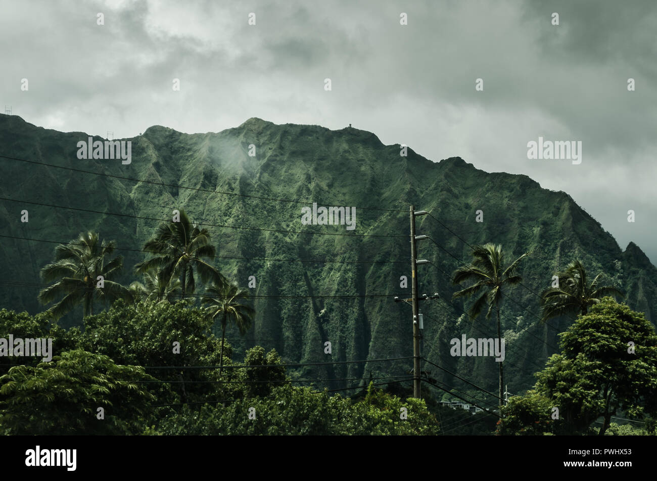 Hawaii mountain hill hi-res stock photography and images - Alamy