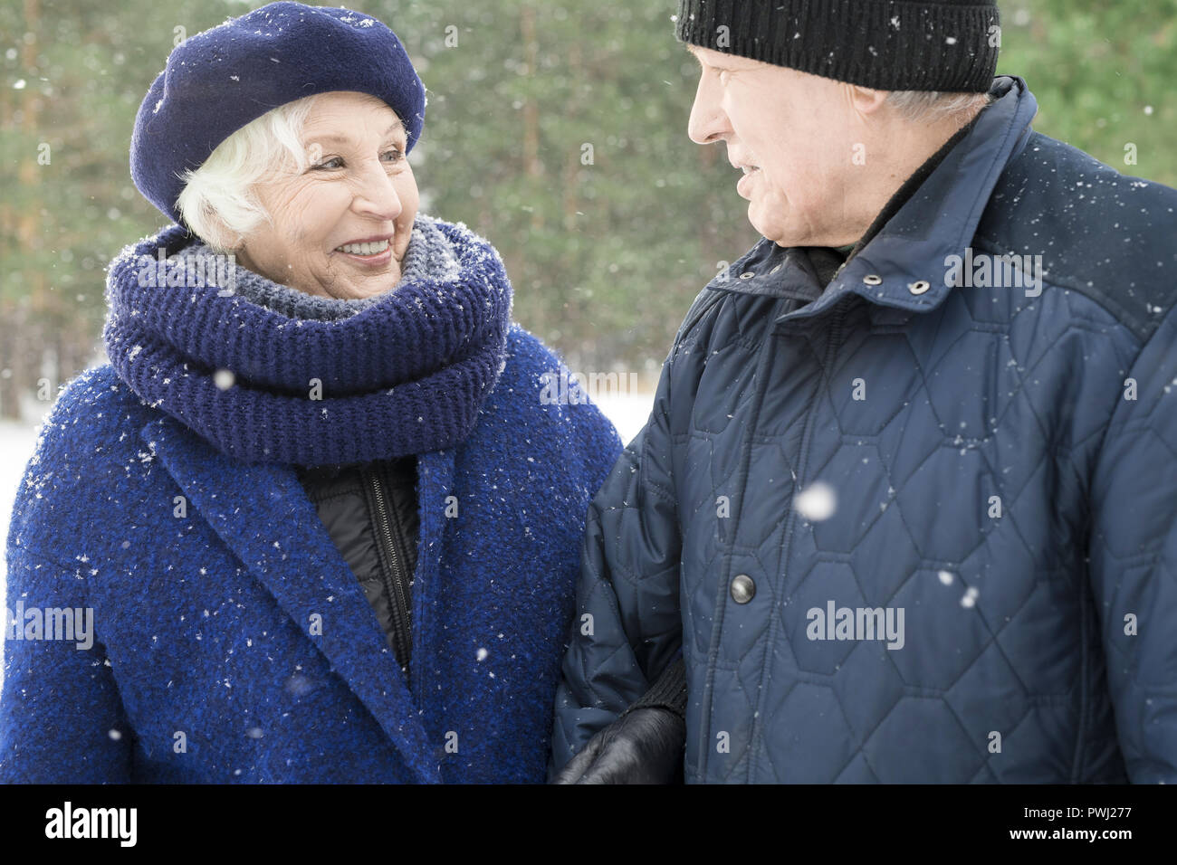 Cheerful elderly man woman hi-res stock photography and images - Alamy