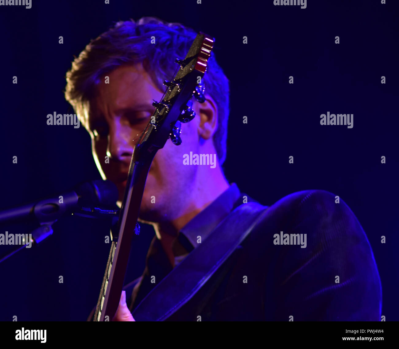 Scott Mathison Singer Scott Matthews Singer High Resolution Stock Photography and Images - Alamy