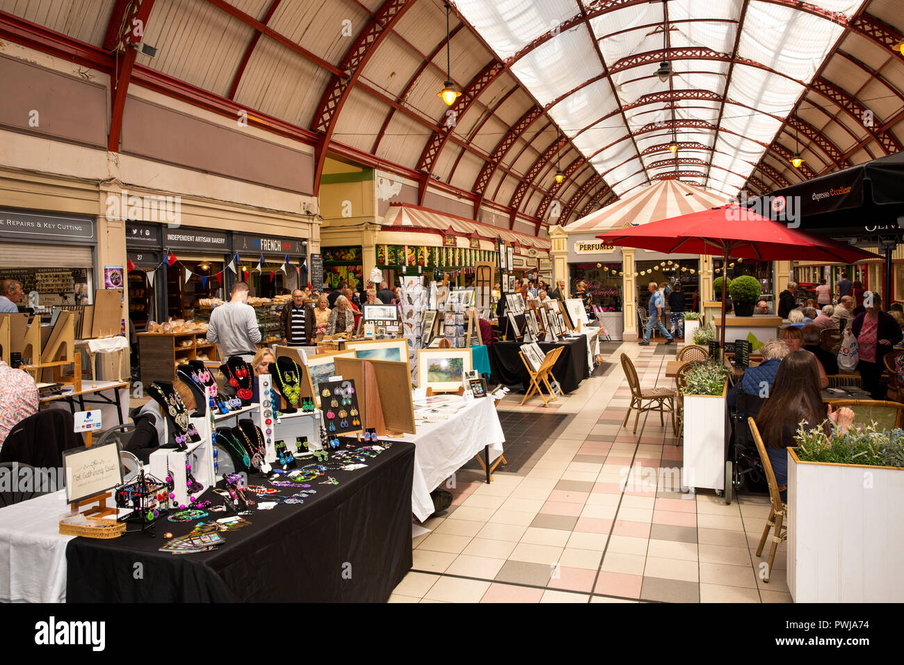 UK, England, Tyneside, Newcastle upon Tyne, Grainger Market, interior, traders below arched glazed roof Stock Photo