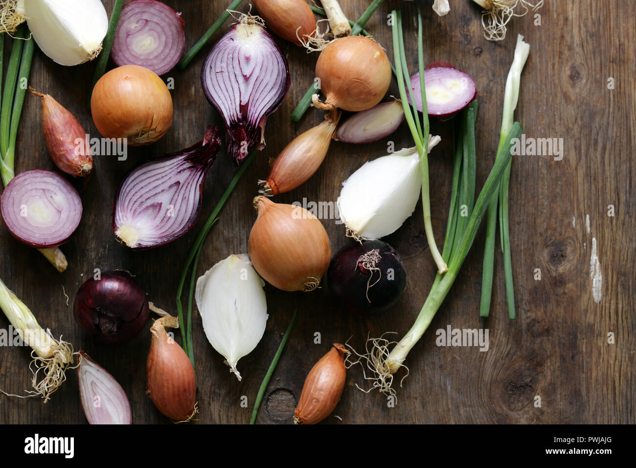 natural organic onions of different varieties Stock Photo - Alamy