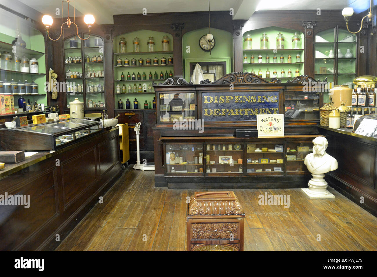 The Victorian Apothecary, Steward's Chemist Shop, at Worcester Museum and Art Gallery, Worcester, England, UK Stock Photo