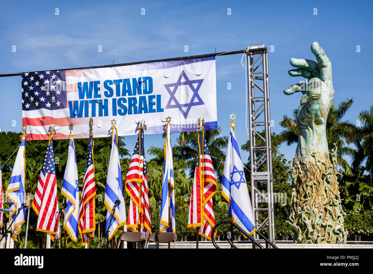 Miami Beach Florida,Holocaust Memorial,Israel Solidarity Rally,Jew,Jewish state,Kenneth Treister,sculptor,stage,flags,Zionism,religion,tradition,Middl Stock Photo