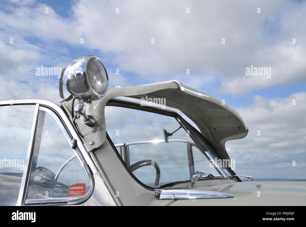 spoke light and sun visor on a 1954 950cc Morris Minor convertible