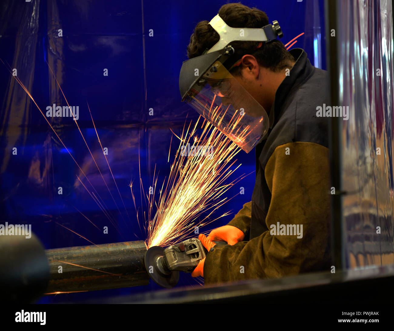 Fabricating hires stock photography and images Alamy