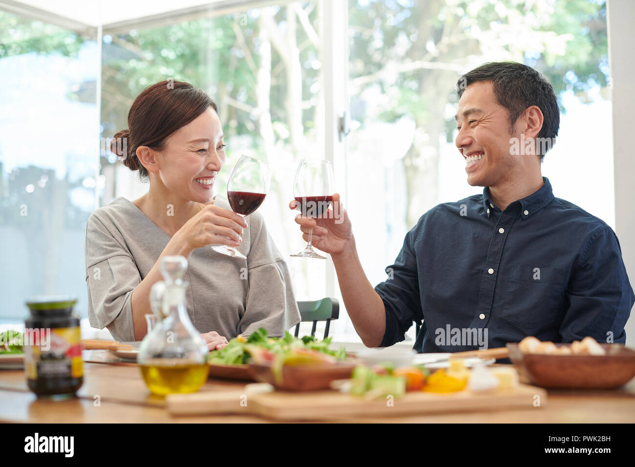 japanese mature couple Japanese mature couple eating Stock Photo - Alamy