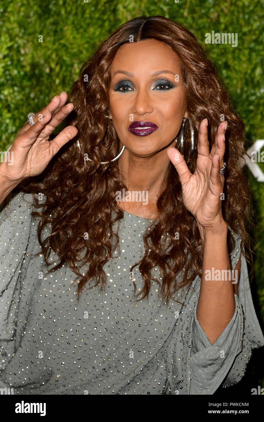 New York, NY, USA. 16th Oct, 2018. Iman at arrivals for God's Love We Deliver 12th Annual Golden Heart Awards Celebration, Spring Studios, New York, NY October 16, 2018. Credit: Kristin Callahan/Everett Collection/Alamy Live News Stock Photo