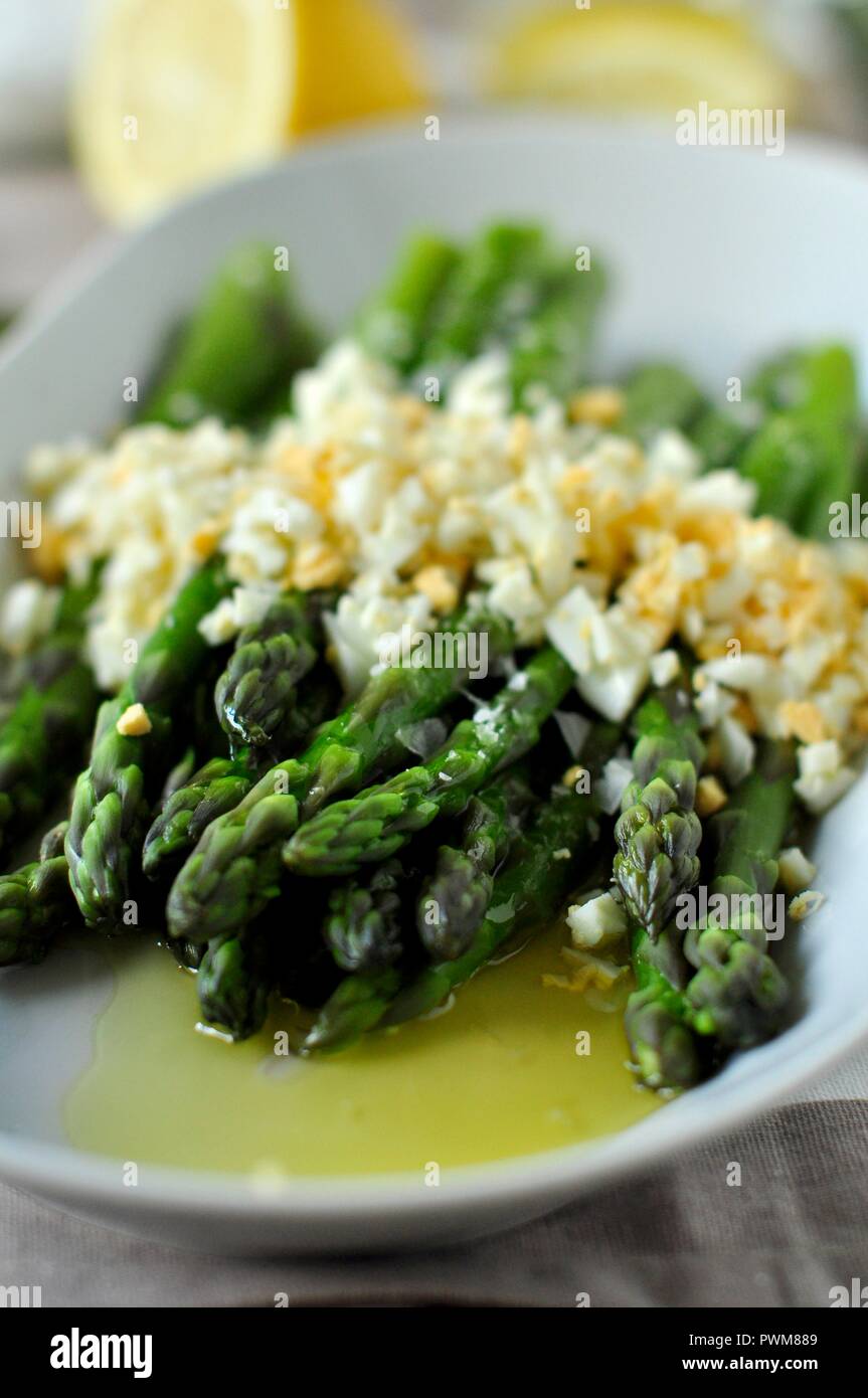 Flemish asparagus with chopped eggs Stock Photo Alamy