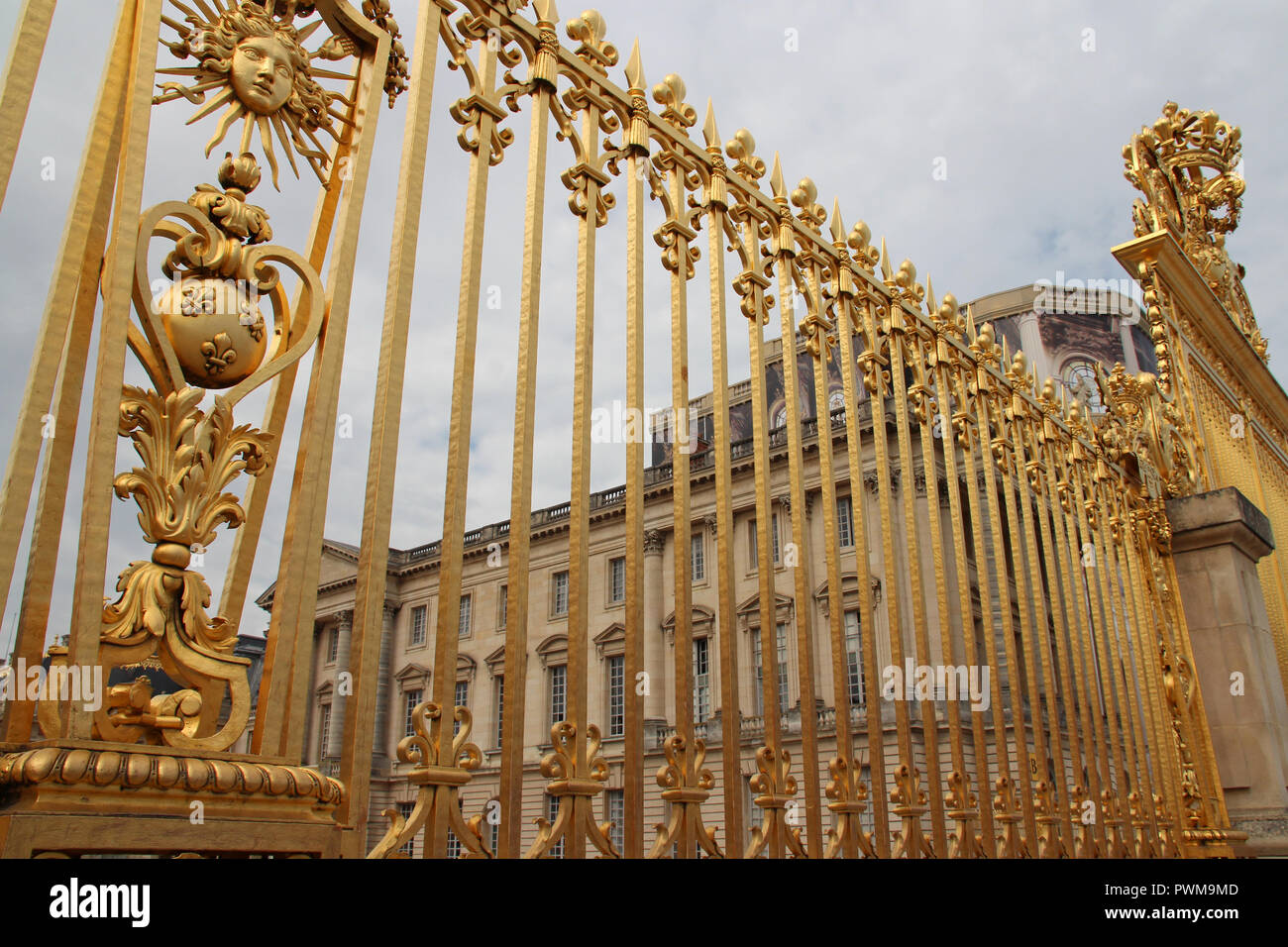 The royal rail of the castle of Versailles (France Stock Photo Alamy
