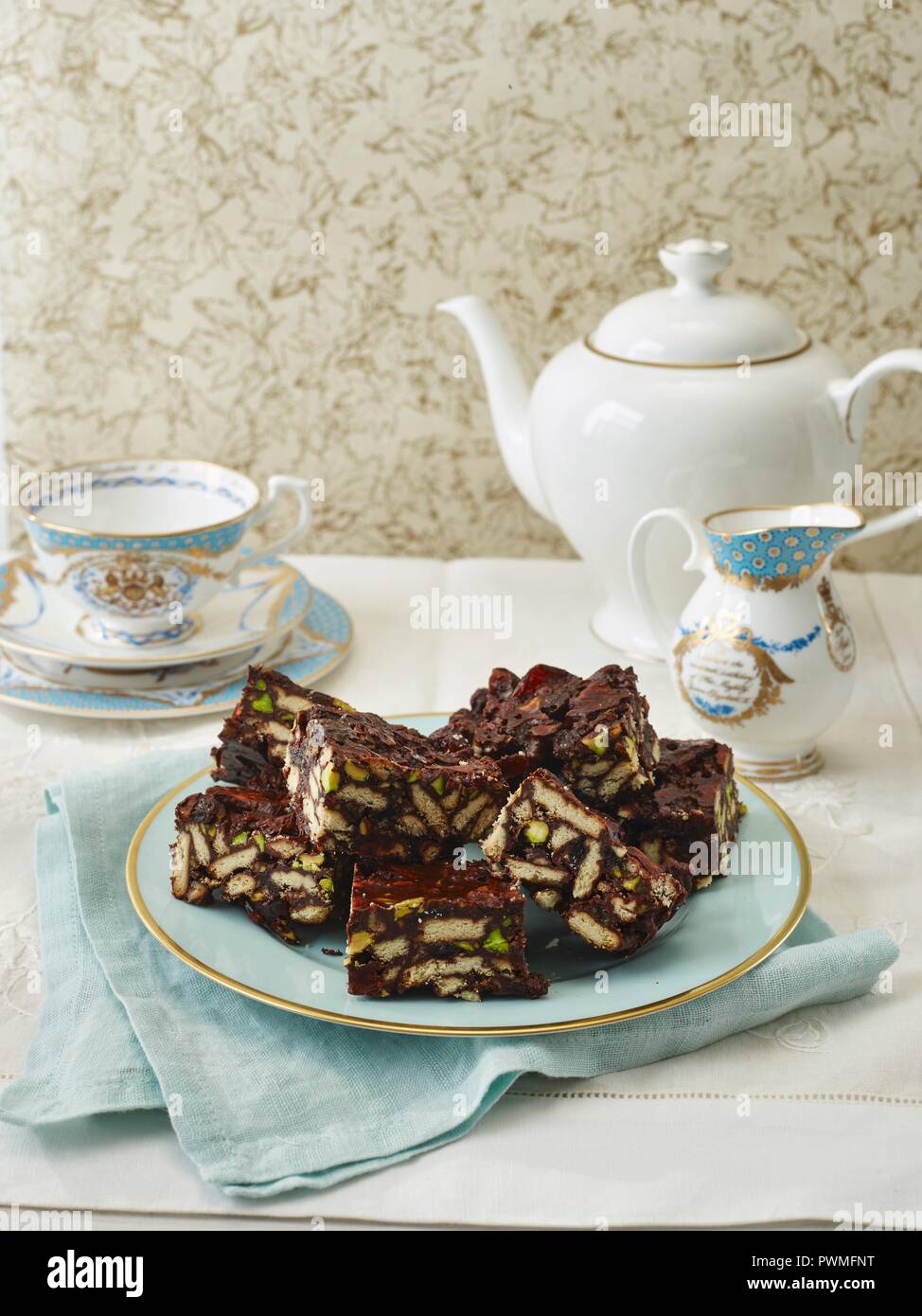 Chocolate biscuit cake rich tea hires stock photography and images Alamy