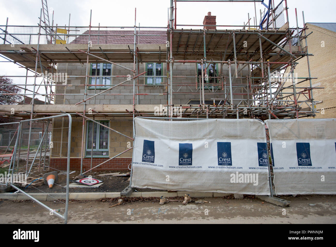 Crest nicholson house hires stock photography and images Alamy