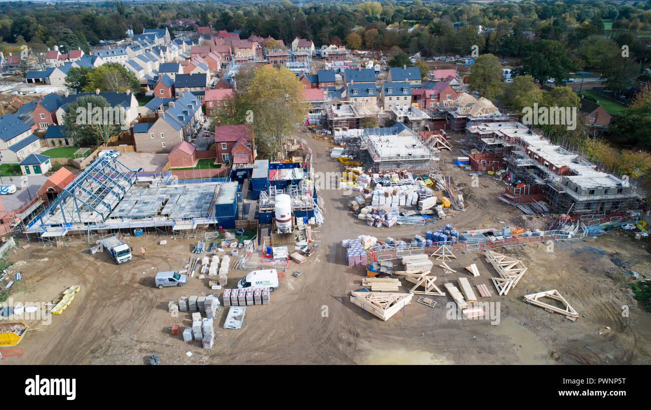 Crest nicholson aerial hires stock photography and images Alamy