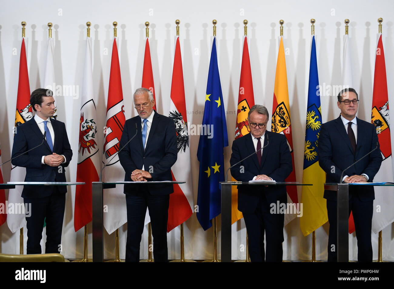 Vienna, Austria. 17 October 2018. Chancellor Sebastian Kurz, Vice-Chancellor Heinz-Christian Strache and Federal Minister Josef Moser will comment on the lack of competence between the federal government and the federal states in the press foyer of the 31st Council of Ministers at Wednesday. In addition, the current chairman of the provincial governors' conference, governor Hans Niessl, will also attend the press foyer. Picture shows from r. to l. Chancellor of the Republic of Austria, Sebastian Kurz ,Federal Minister for Constitution, Reforms, Deregulation and Justice of the Republic Stock Photo