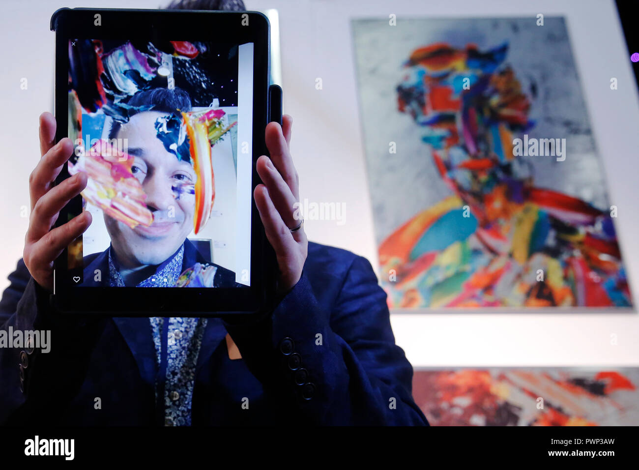 Augmented gallery hi-res stock photography and images - Alamy