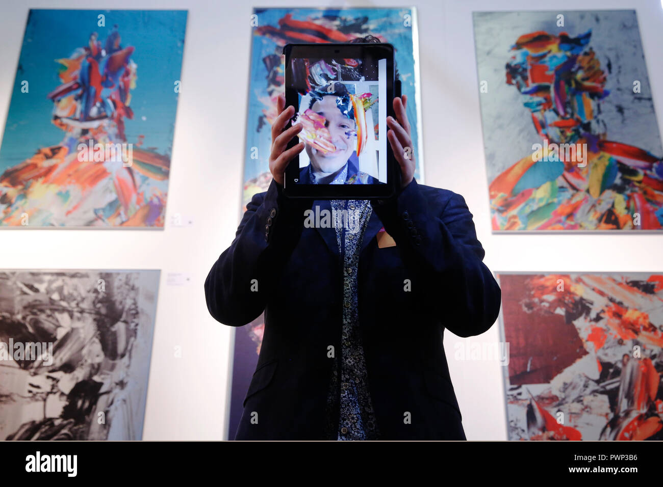 Augmented gallery hi-res stock photography and images - Alamy