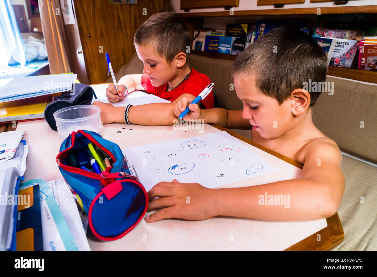 Doing homeworks hi-res stock photography and images - Alamy
