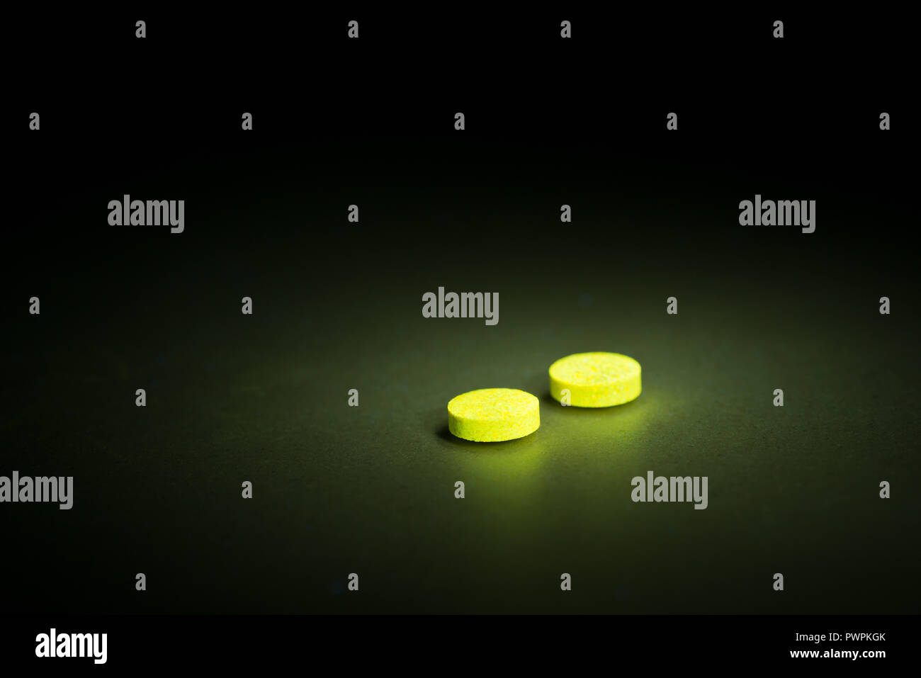 Vitamin b2 tablets hires stock photography and images Alamy