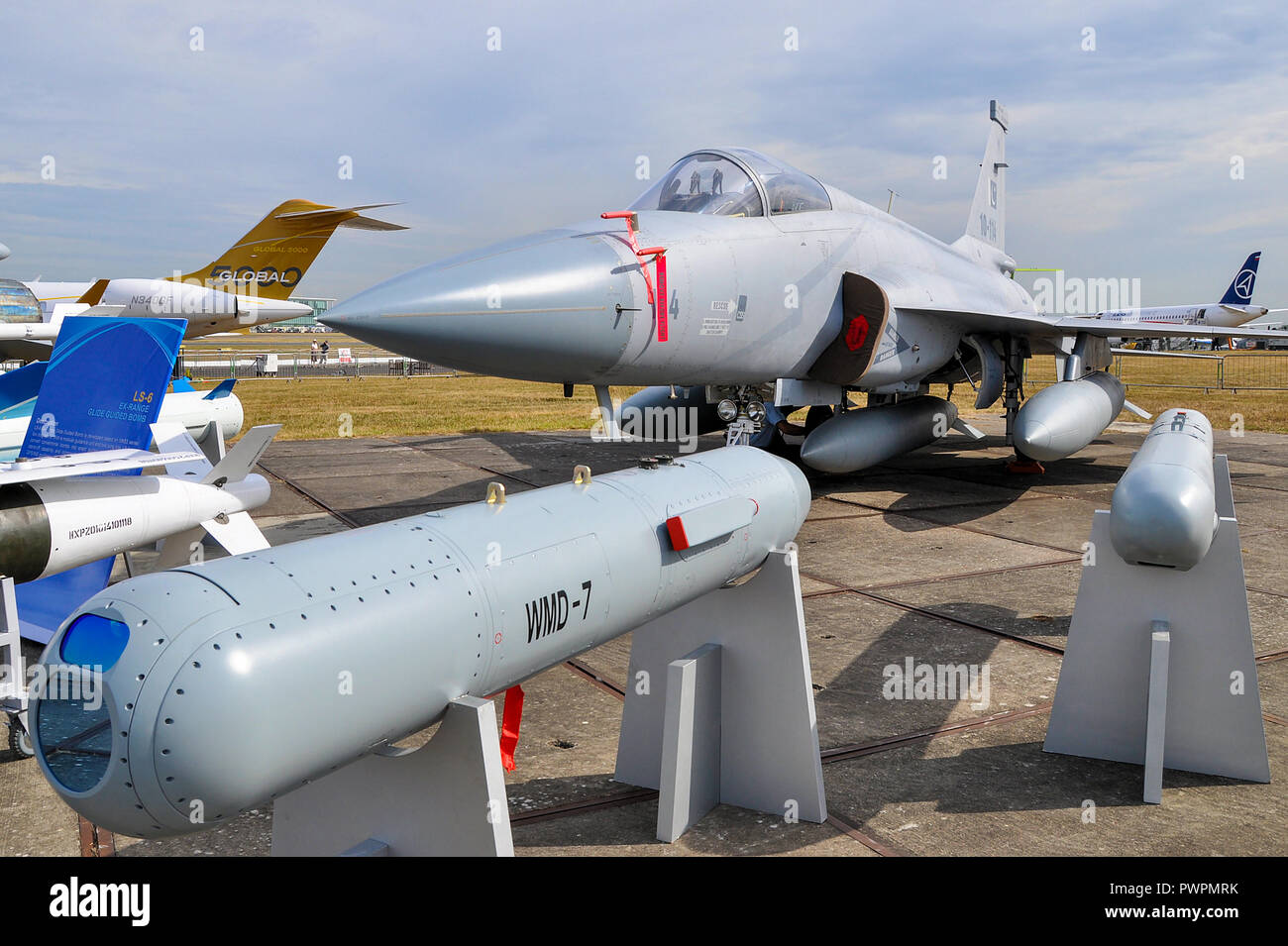 PAC JF-17 Thunder CAC FC-1 Xiaolong (Fierce Dragon) jet fighter plane by Pakistan Aeronautical Complex (PAC) and the Chengdu Aircraft Corporation Stock Photo
