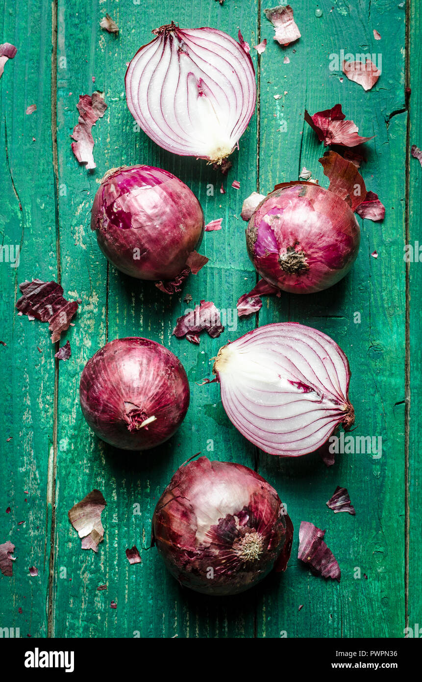 Purple onions hi-res stock photography and images - Alamy
