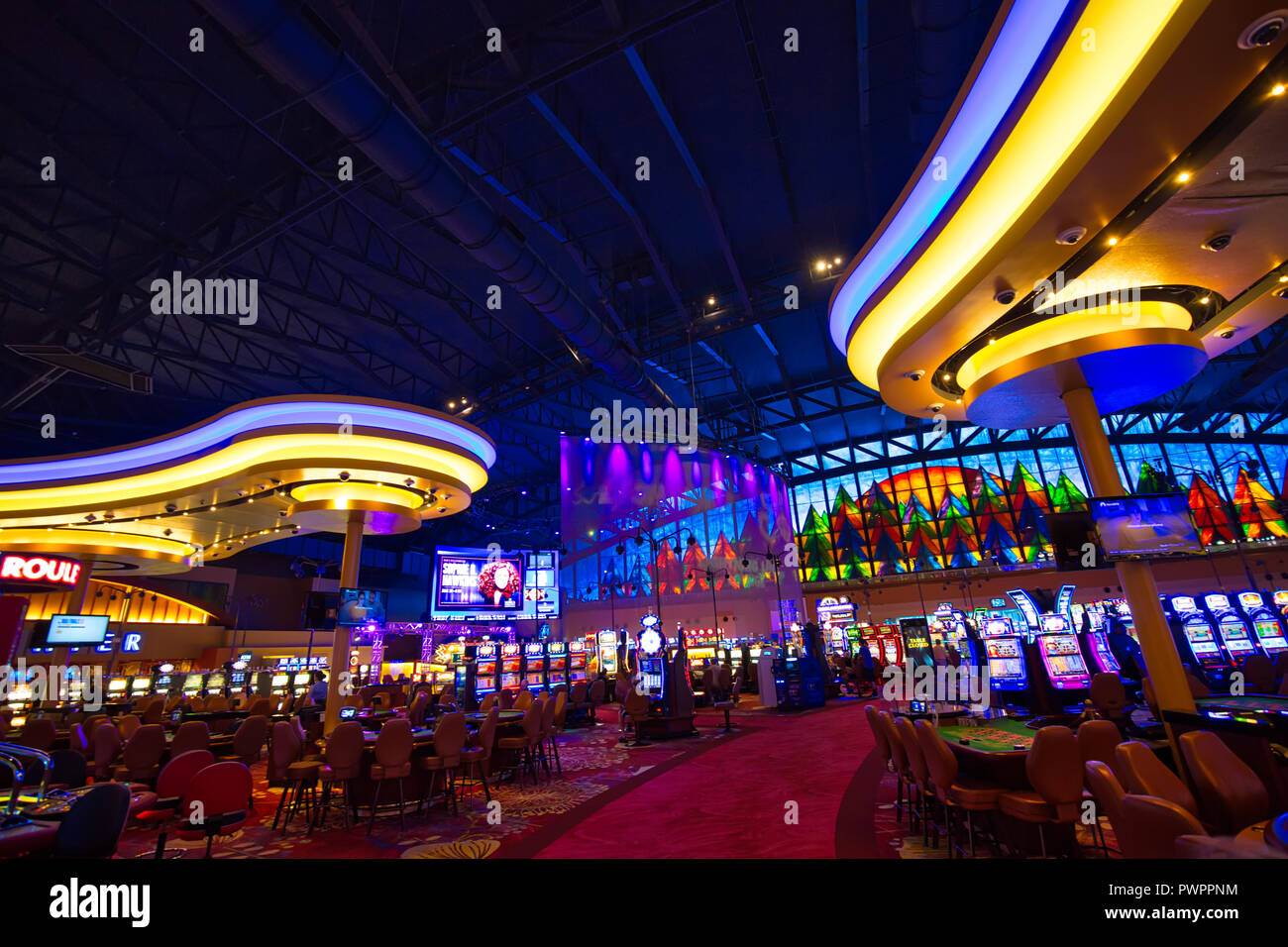 Gambling machines roulette hires stock photography and images Alamy