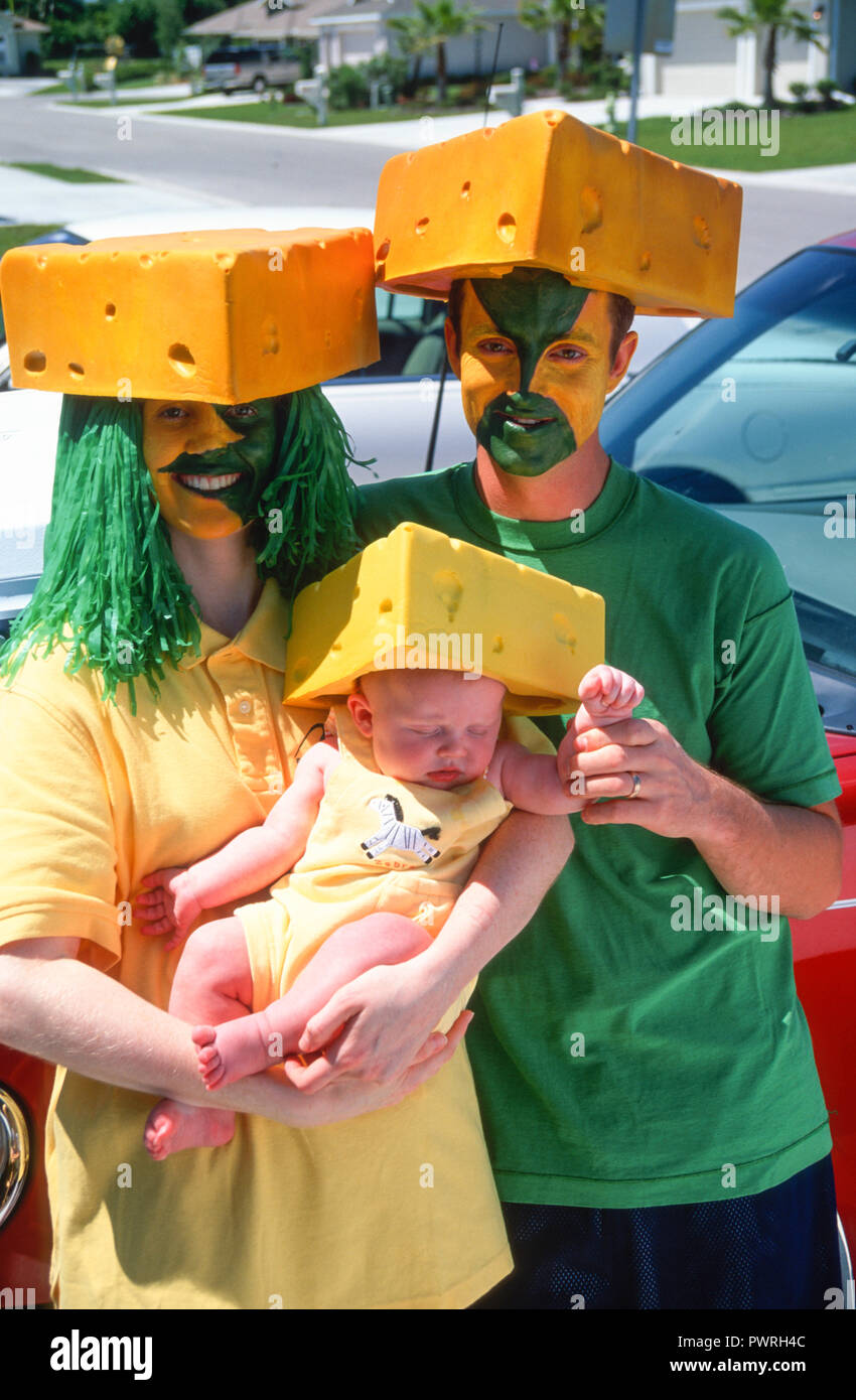 Wisconsin cheeseheads hi-res stock photography and images - Alamy