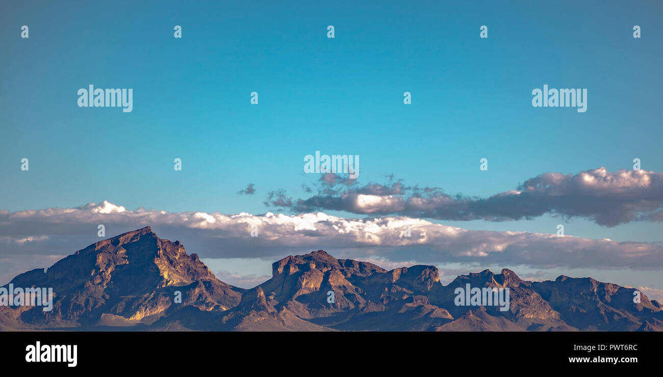 High jagged mountains hi-res stock photography and images - Alamy