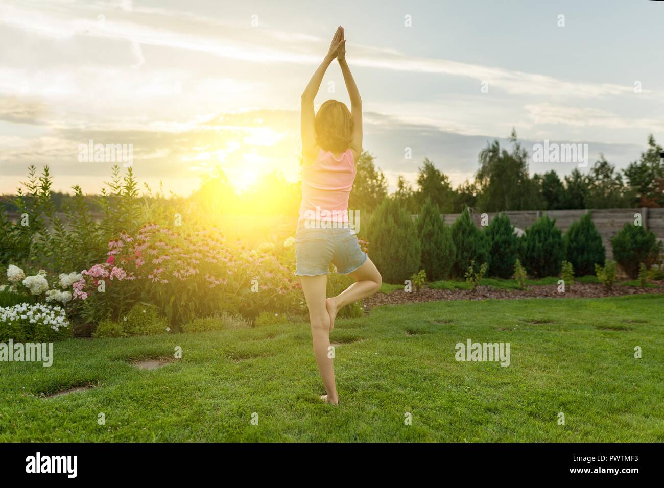 Yoga teen lotus hi-res stock photography and images - Page 5 - Alamy