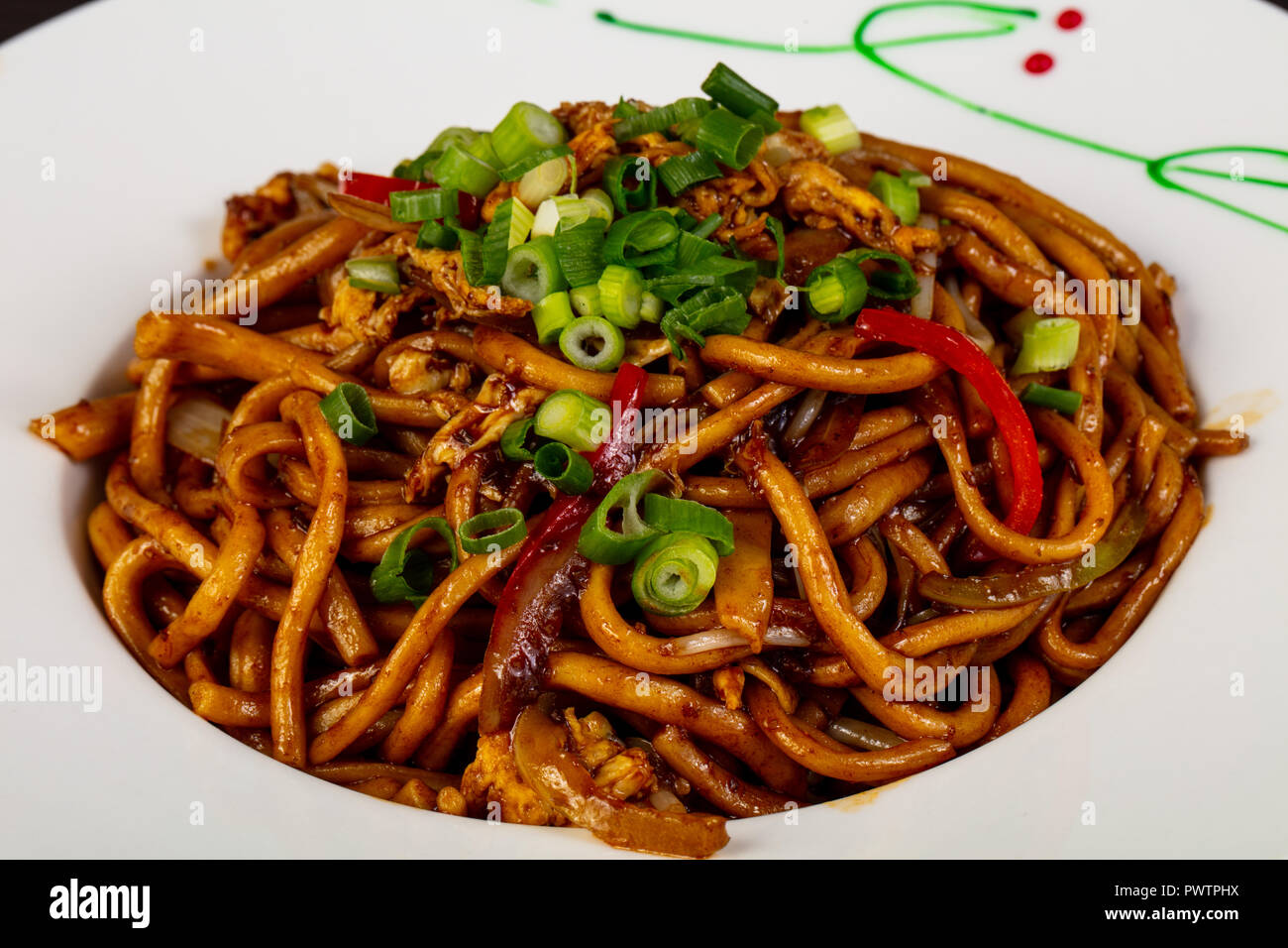 Udon noodle Wok with beef Stock Photo - Alamy